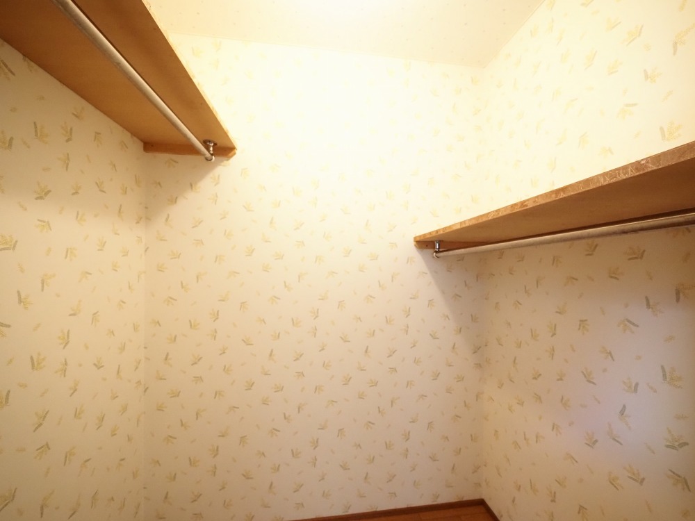 収納　収納力のあるウォークインクローゼットです！