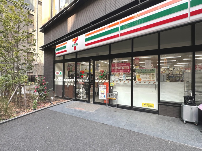 コンビニ　セブンイレブンヴィアイン赤坂店（コンビニ）まで23m