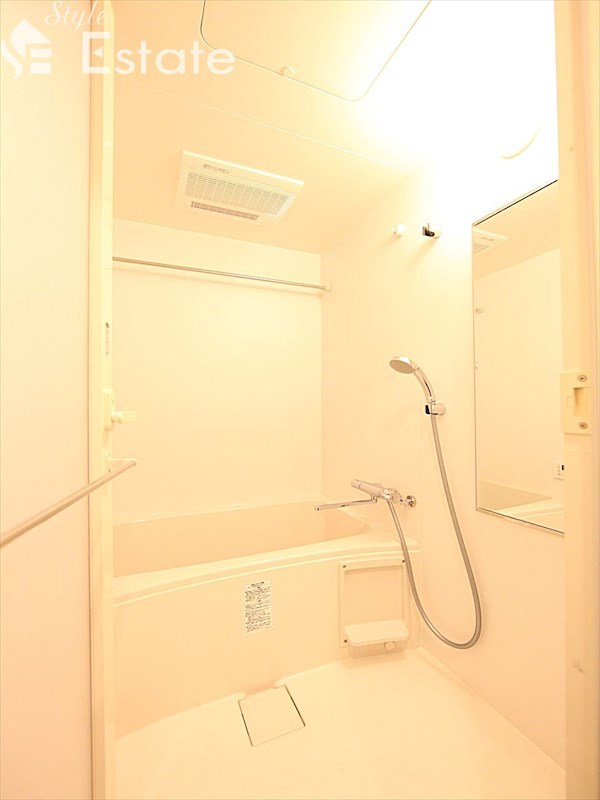 バス・シャワールーム　バスルーム