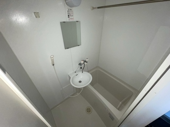 バス・シャワールーム　※別号室の写真です