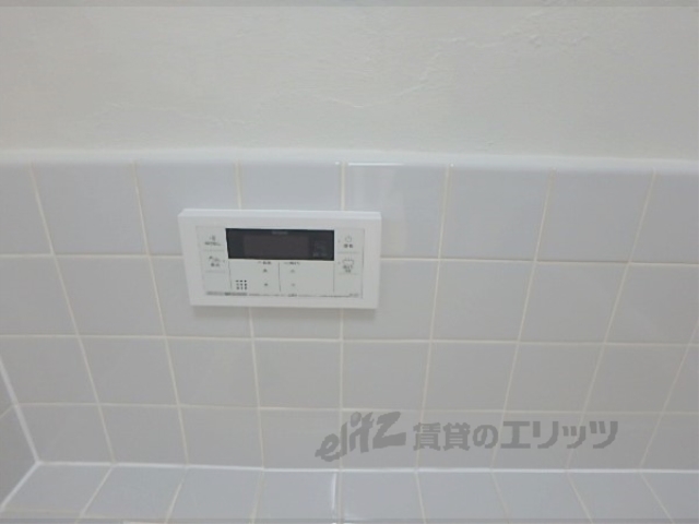 その他設備　給湯器リモコン