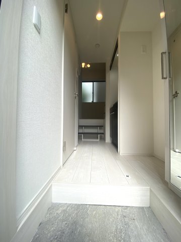 玄関　別号室イメージの為、現状を優先致します。