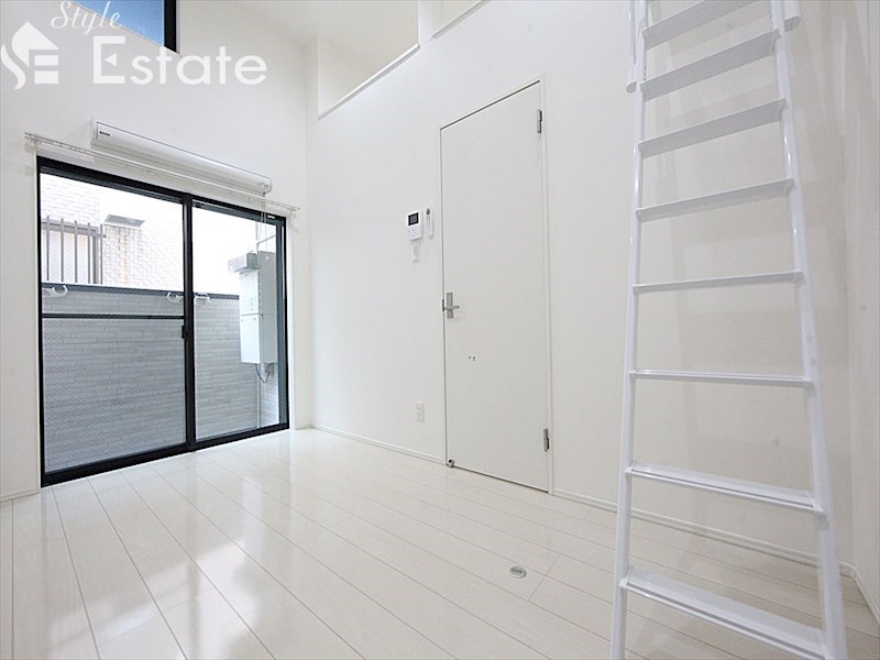 居室・リビング　内装