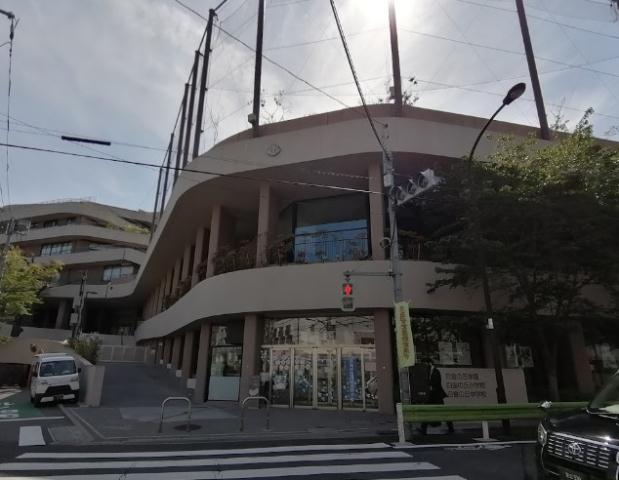 小学校　港区立白金の丘学園（小中一貫）（小学校）まで267m