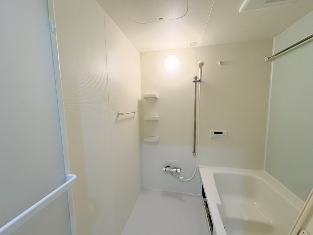 バス・シャワールーム　参考写真になりますのでご承知おき下さい。