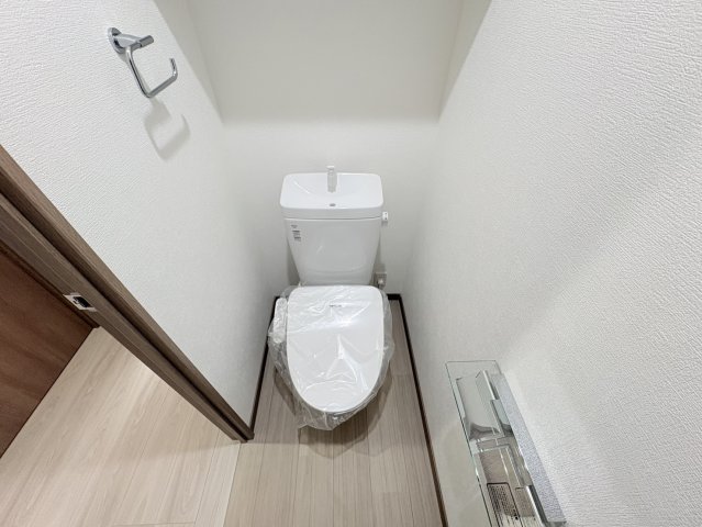 トイレ　参考写真になりますのでご承知おき下さい。