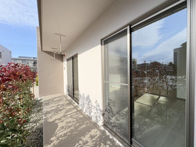 バルコニー　参考写真になりますのでご承知おき下さい。