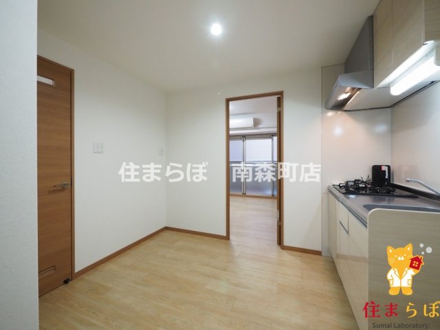 居室・リビング　「“合う暮らし”を、LINEで一緒に描こう。」