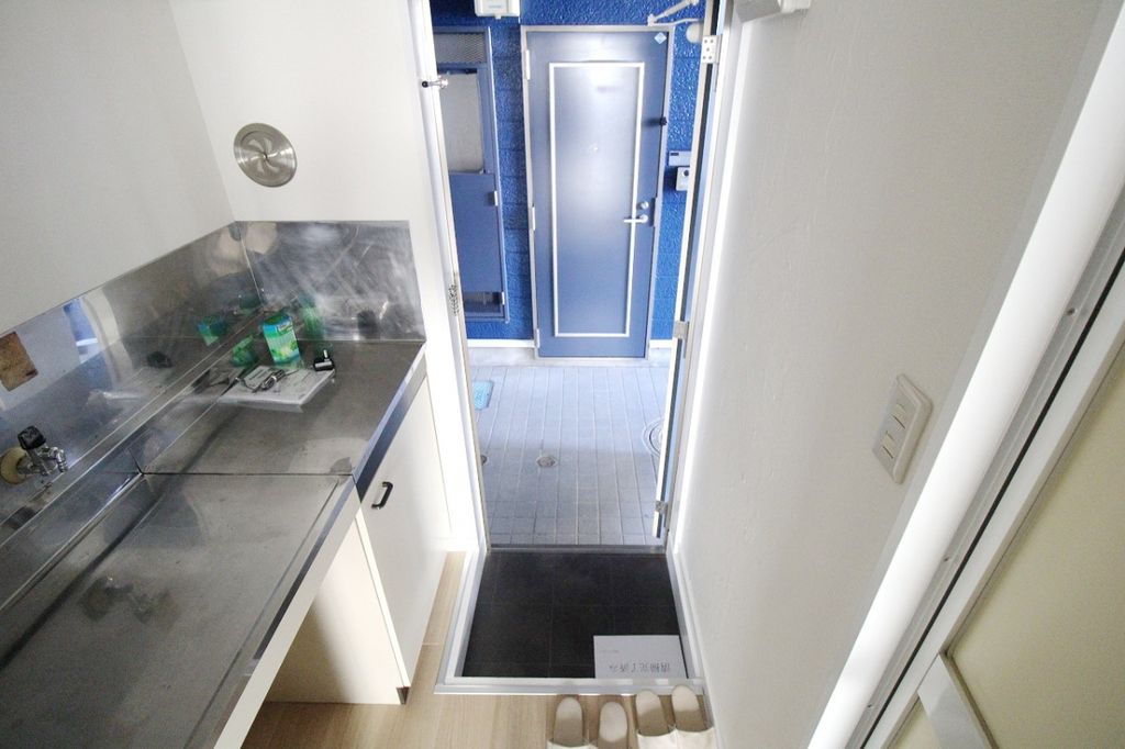 玄関　バルコニー