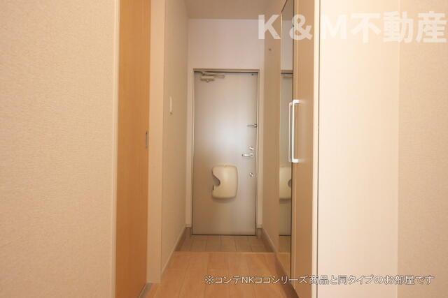 玄関　収納もある玄関です