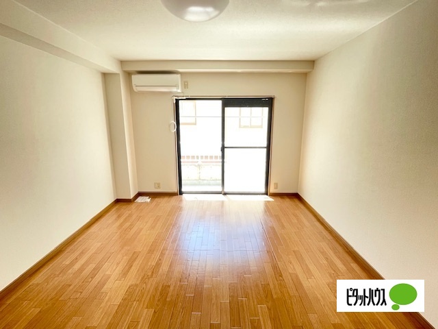 居室・リビング　９．５帖