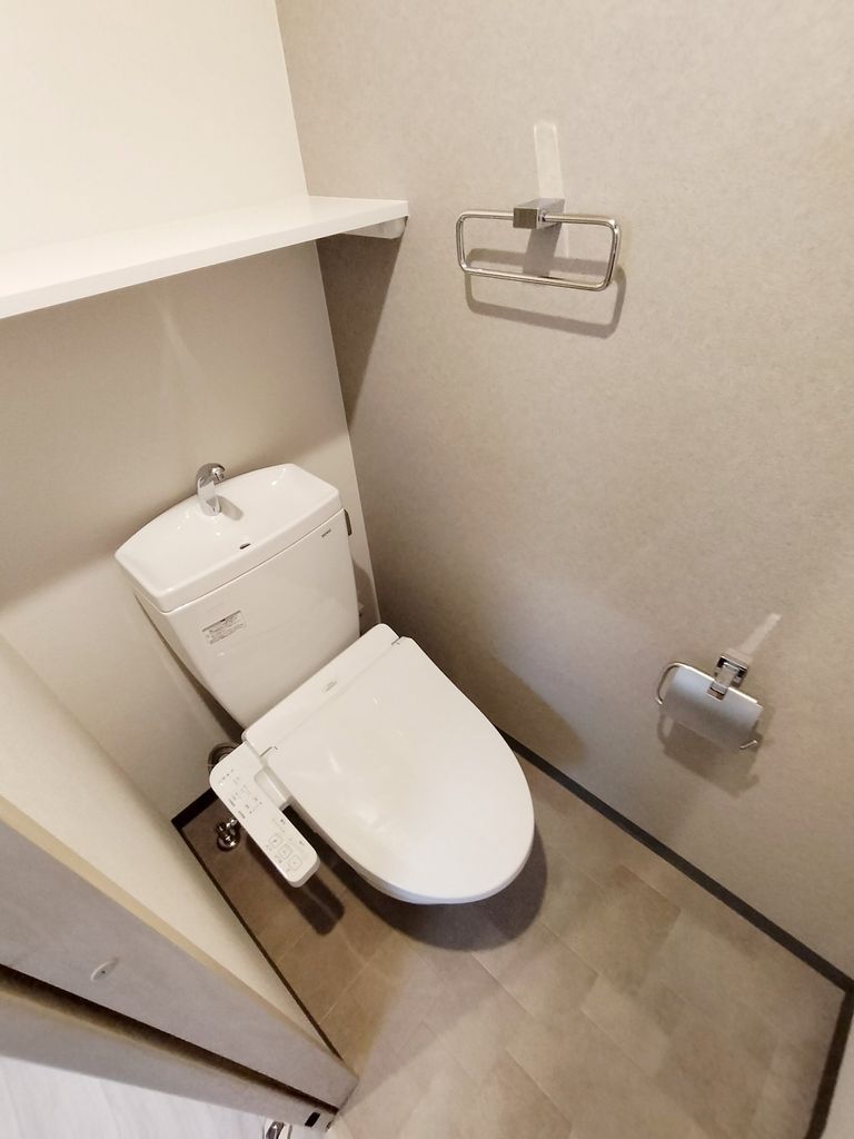 トイレ　トイレ