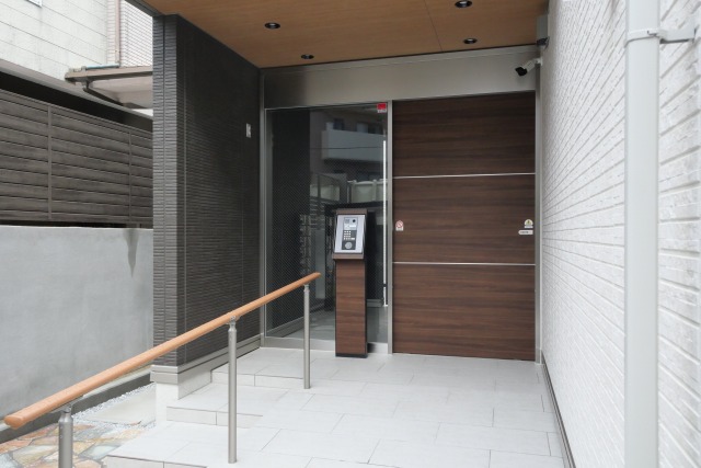 エントランス　エントランス