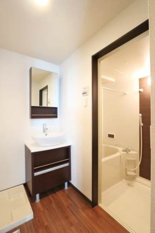 洗面設備　独立洗面台は嬉しいですね