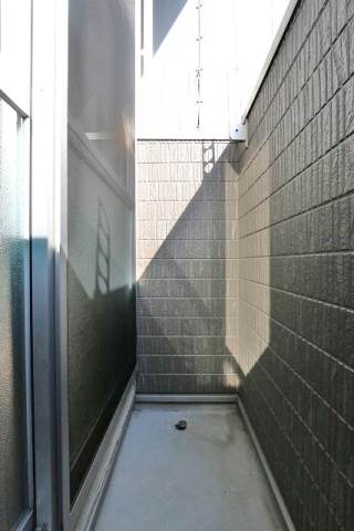 バルコニー　洗濯物は充分に干せますね