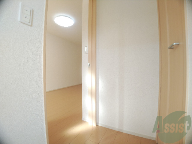 玄関　綺麗な玄関、日差しが入り、帰りが楽しくなりますね！