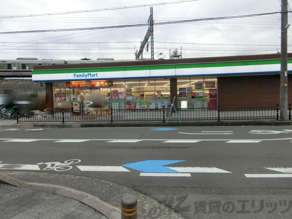 コンビニ　ファミリーマート茨木三島中学校南店（コンビニ）まで510m
