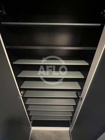 収納　スプランディッド新大阪V　シューズボックス