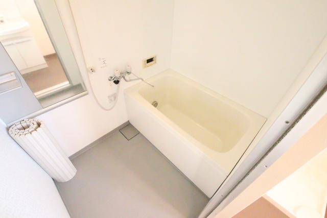 バス・シャワールーム　※別室の参考写真の為、現況優先です。