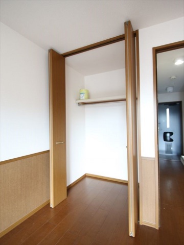 収納　奥行のあるクローゼットです♪