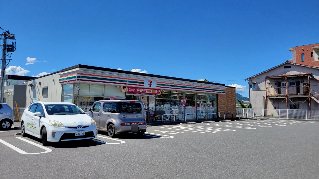 コンビニ　セブンイレブン 日田十二町店（コンビニ）まで442m
