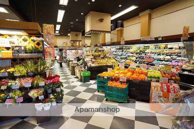 スーパー　マルエツプチ関内店（スーパー）まで439m