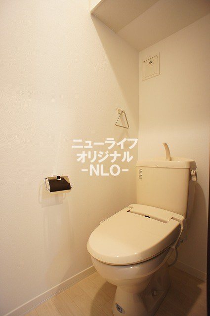 トイレ　洗浄力と快適さを兼ね備えた温水洗浄便座付き☆