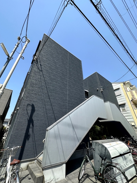 建物外観　スタイリッシュな建物です♪