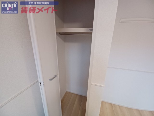 収納　同型参考写真