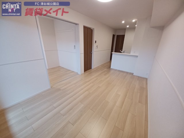 居室・リビング　同型参考写真