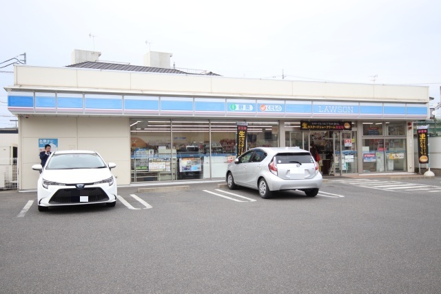 コンビニ　ローソン　名東区文教台店（コンビニ）まで413m