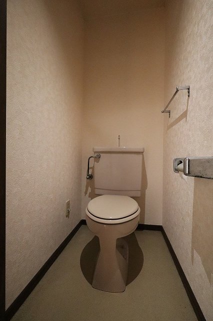 トイレ　別号室の写真です