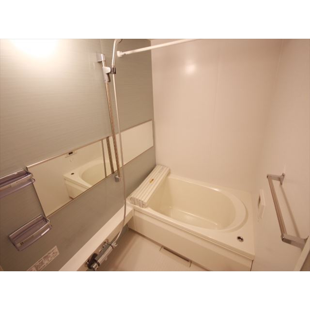 バス・シャワールーム　広々とした浴室です♪