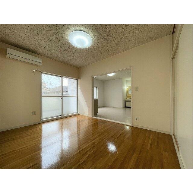 居室・リビング　別号室の写真です。