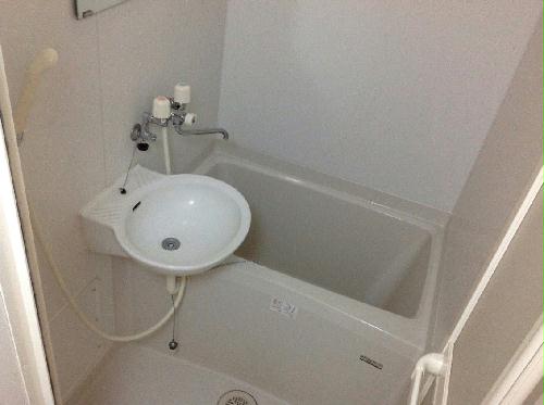 バス・シャワールーム　洗面台付き