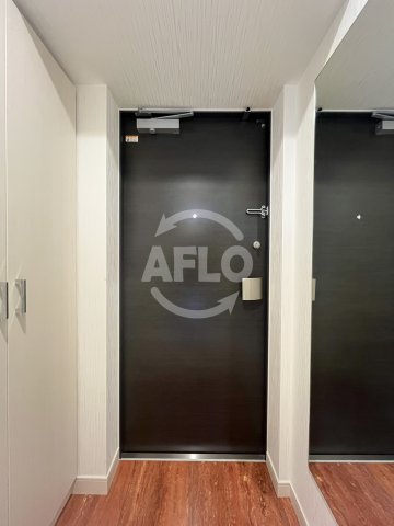 玄関　プレジオ西中島ASIAN　玄関