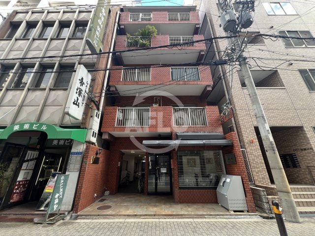 建物外観　メゾンユタカファイブ　外観