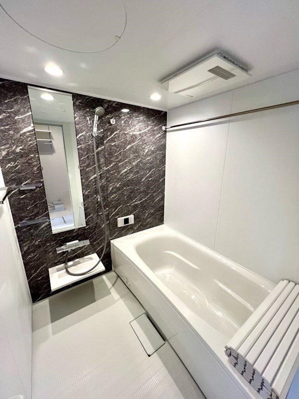 バス・シャワールーム　追焚・浴室乾燥機付バス