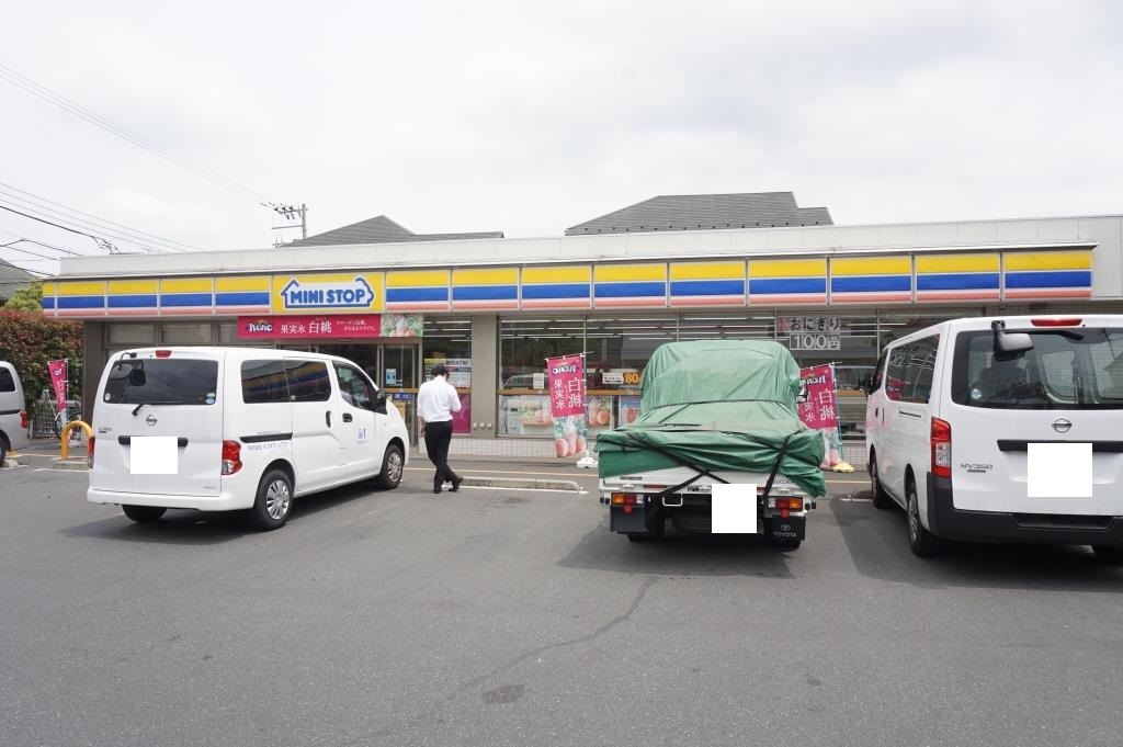 コンビニ　ミニストップ 足立鹿浜店（コンビニ）まで354m
