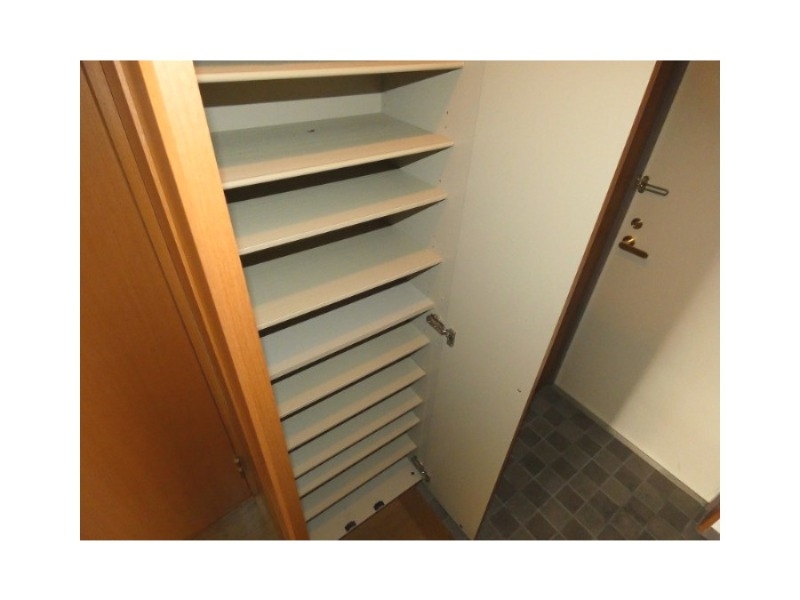 玄関　たくさん収納できる下駄箱