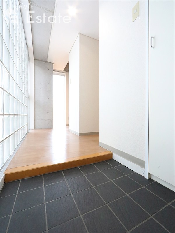 玄関　玄関　シューズボックス