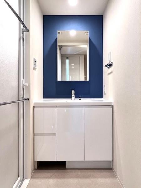 洗面設備　脱衣スペースもあります