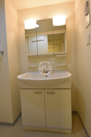 洗面設備　ノースヴィレッジ壱番館　独立洗面化粧台