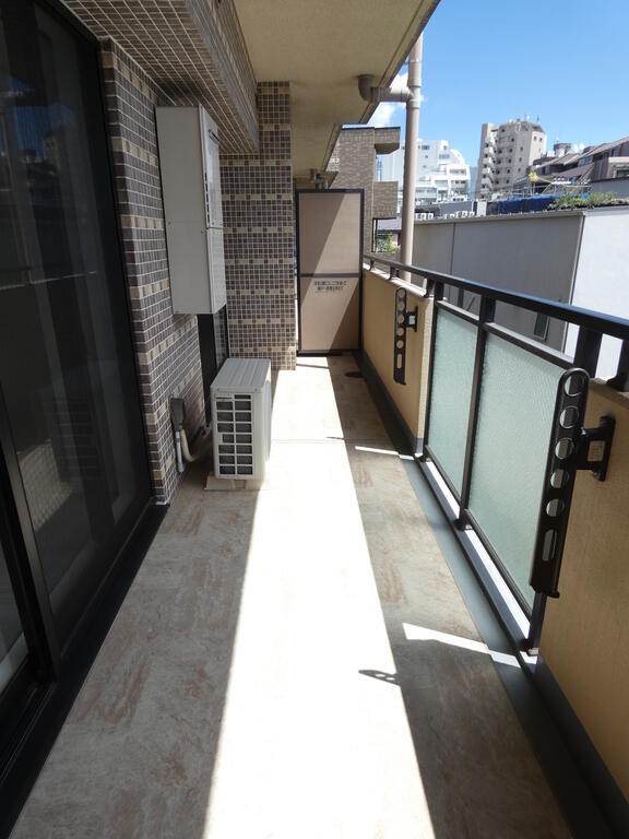 バルコニー　バルコニー