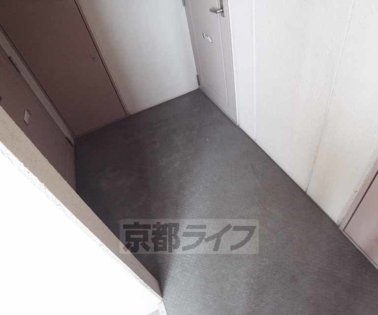 その他共有部分　シンプルな廊下です。