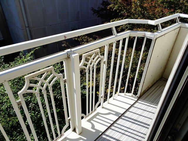 バルコニー　落ち着いた時間を過ごせるバルコニーです