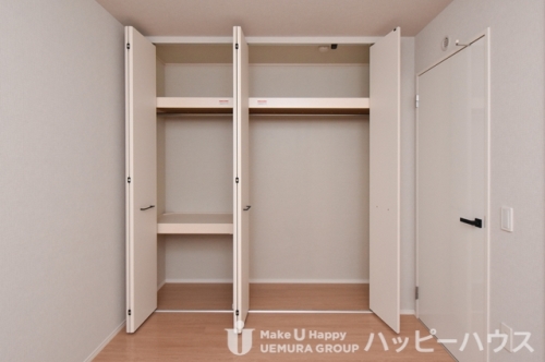 収納　別物件参考画像。建具および床・壁の色、設備は画像と異なります