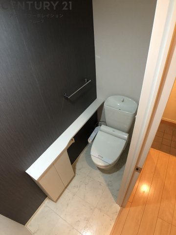 トイレ　温水洗浄便座機能付き☆