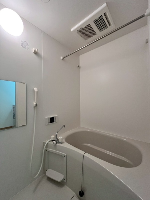 バス・シャワールーム　※別部屋参考写真