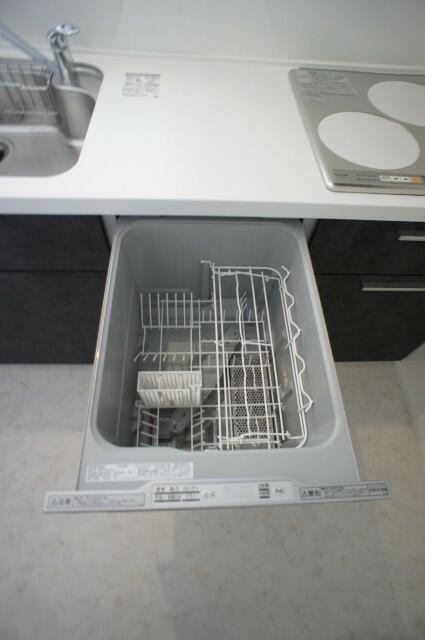 駐車場　食洗器